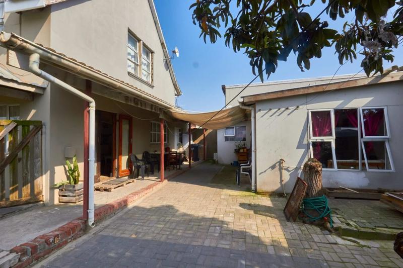 4 Bedroom Property for Sale in Electric City Western Cape